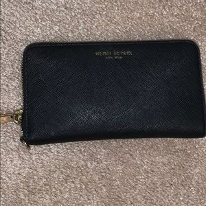 Henri Bendel black wallet